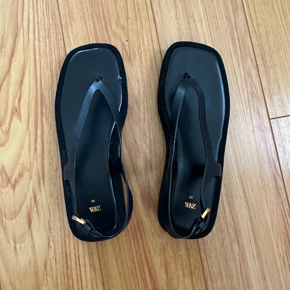 Zara | Minimalist Black Platform Sandals